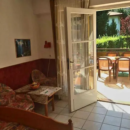 Aranyparton Harom Szobas Apartman Apartmán *